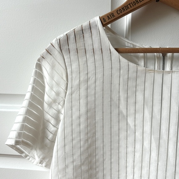 J Crew White Top size 8 - Picture 2 of 5